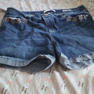 Code Bleu shorts